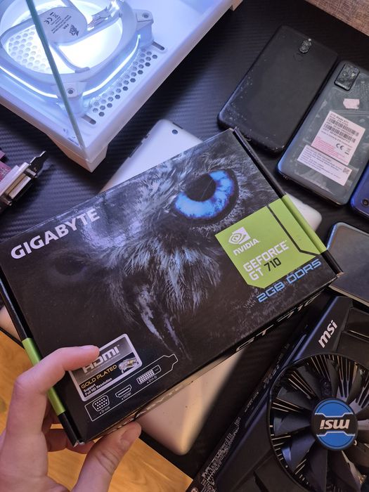 Placi video 2gb gddr5