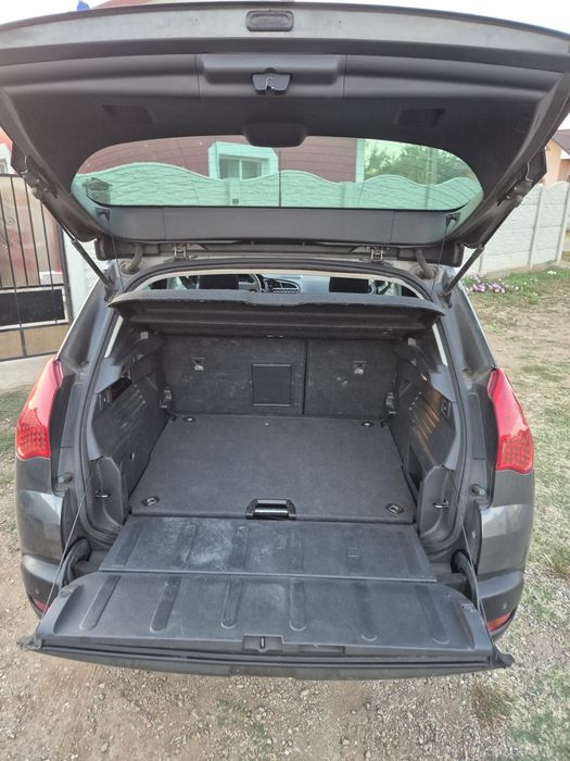 Peugeot 3008 2011
