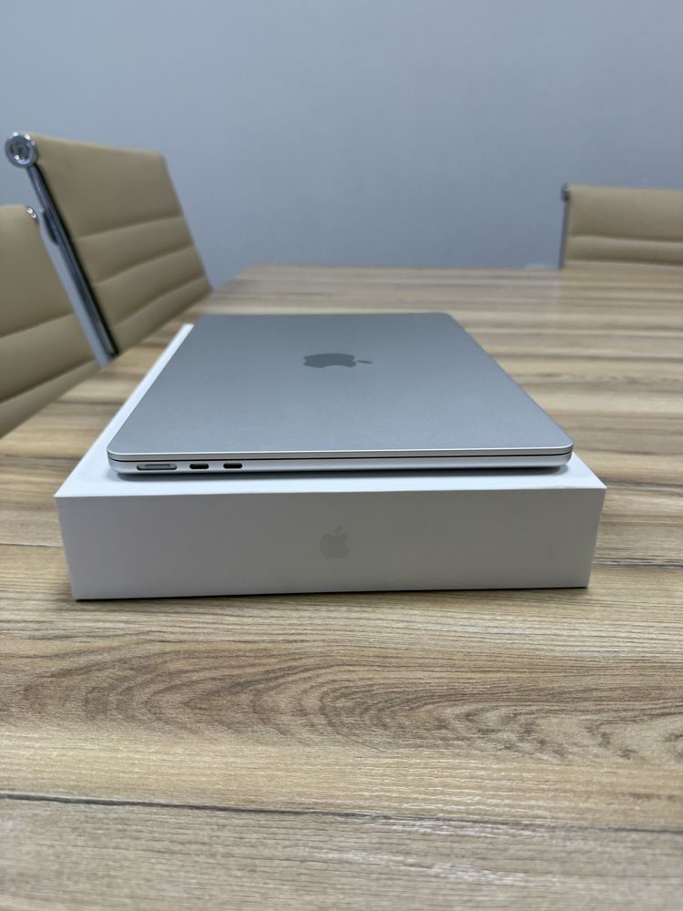Macbook Air M2 13.6 inch (Silver) USA