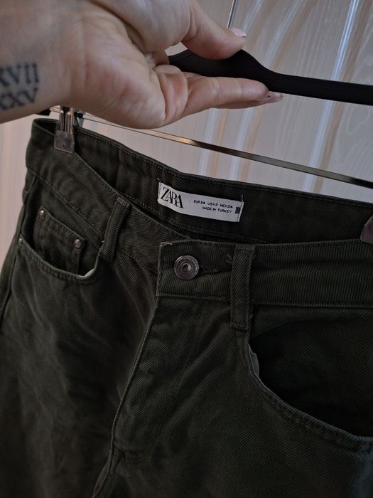 Тъмно зелени дънки Zara