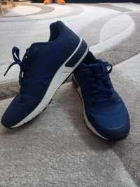 Adidasi NIKE nr.42,5