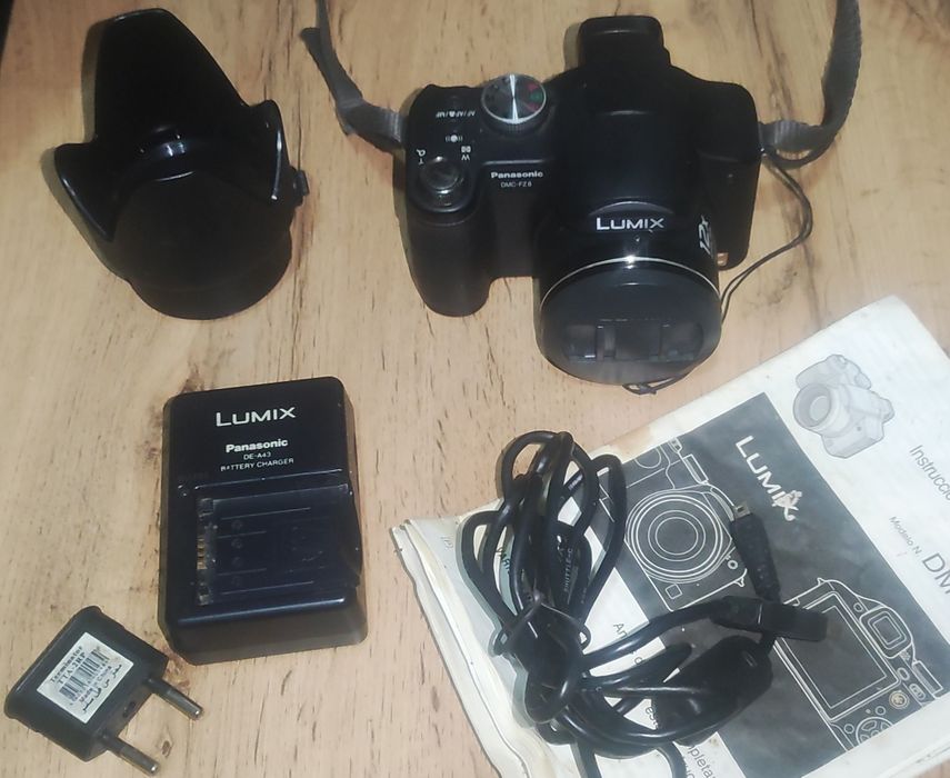 Panasonic Lumix DMC FZ8 качественный японский ультразум.