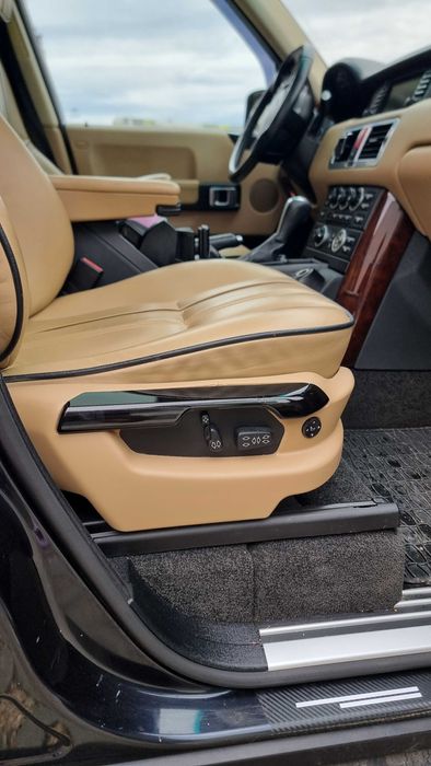 Land Rover -Range Rover Vogue