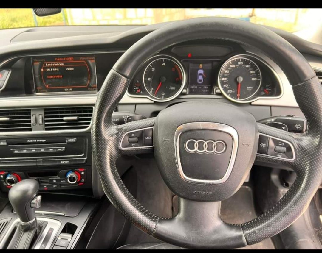 Dezmembrez audi a5 8t 2.7 190 cai