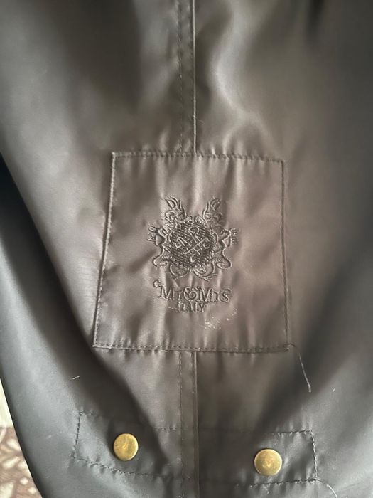 Продам парку в хорошем состояний почьти новая