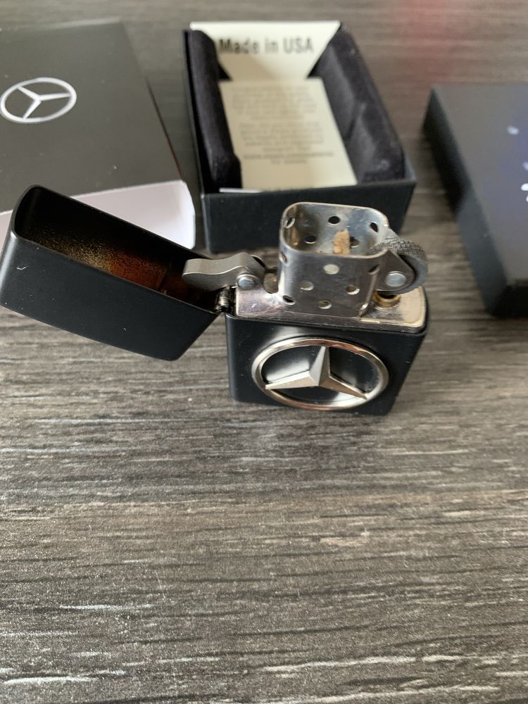 Bricheta Zippo Mercedes-Benz