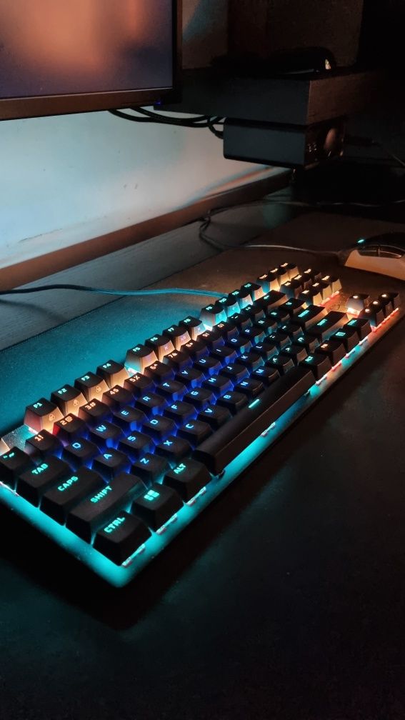 Tastatura Mecanica Hyperx TKL, Cherry MX Red, PBT RGB