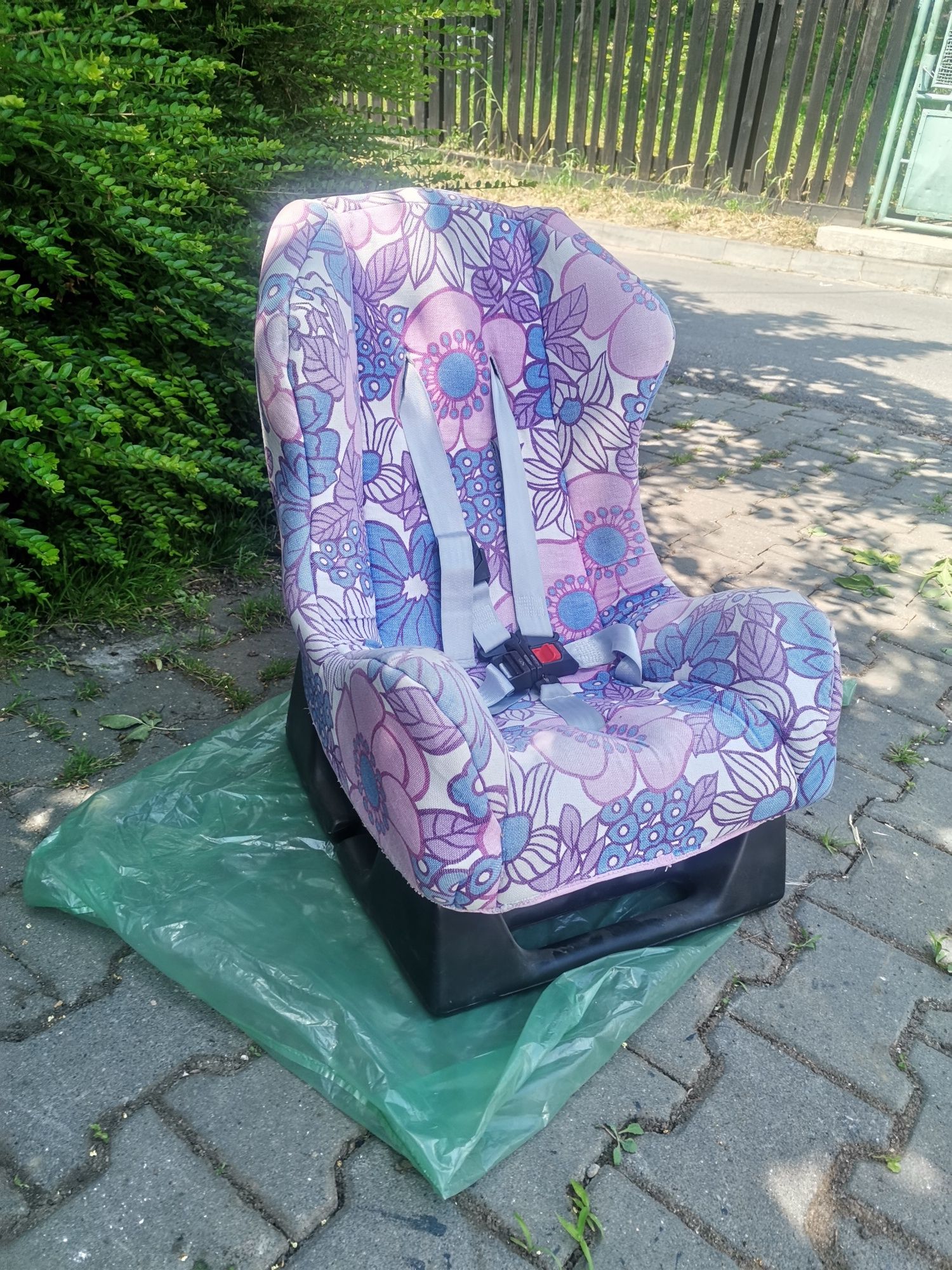 Scaun auto bebeluși isofix