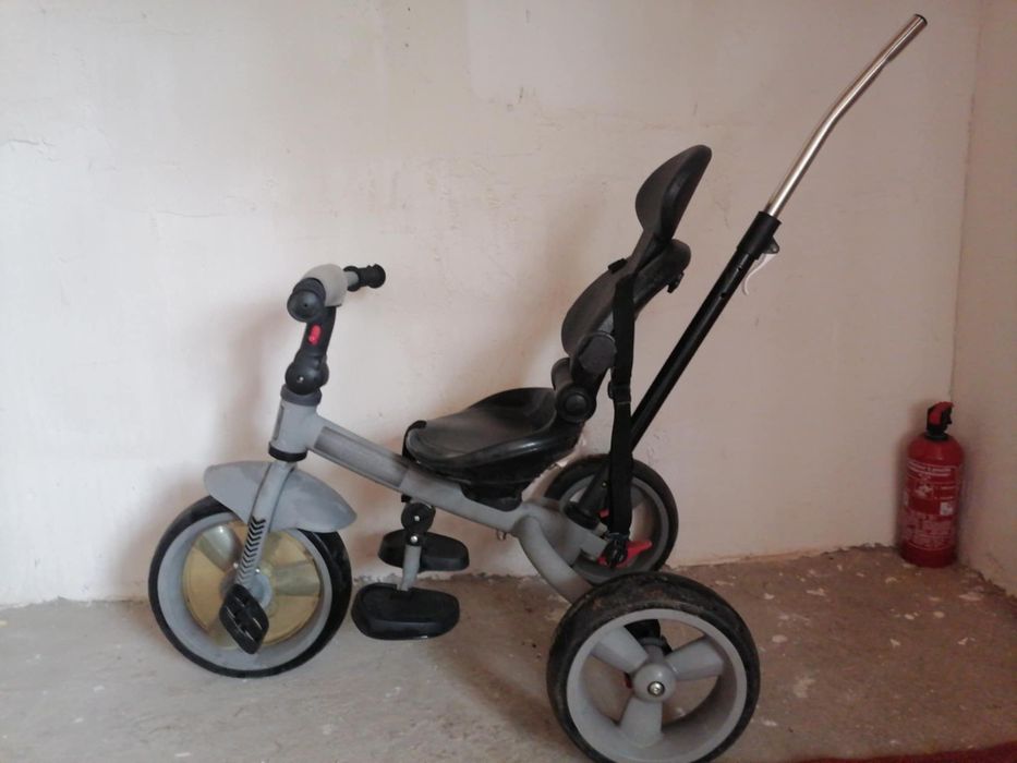 Детцка триколка запазена