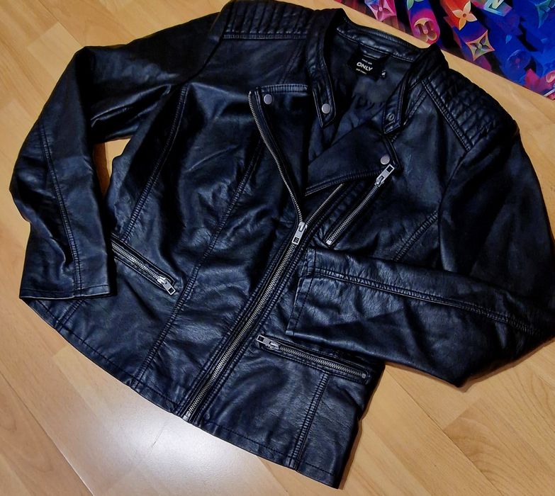 Geaca piele eco dama, marca Only,marime 40,accesorii metalice argintii