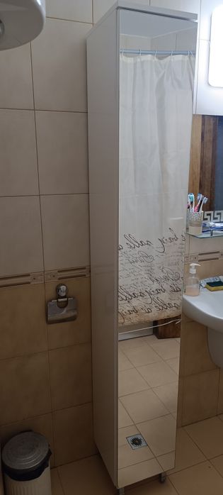 Колона за баня с огледало