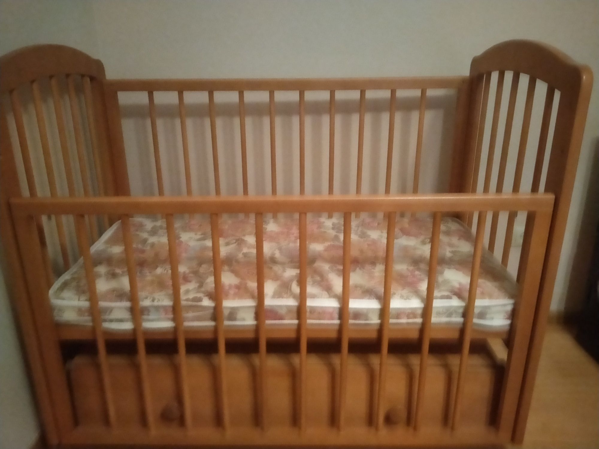 Кровать - манеж детский.