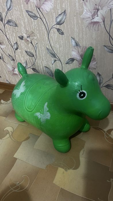 Лошадка резиновая
