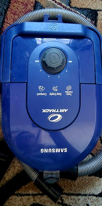 Aspirator fara sac Samsung VCC43Q0V3B, 1.3 l, 850 W, Air Track,