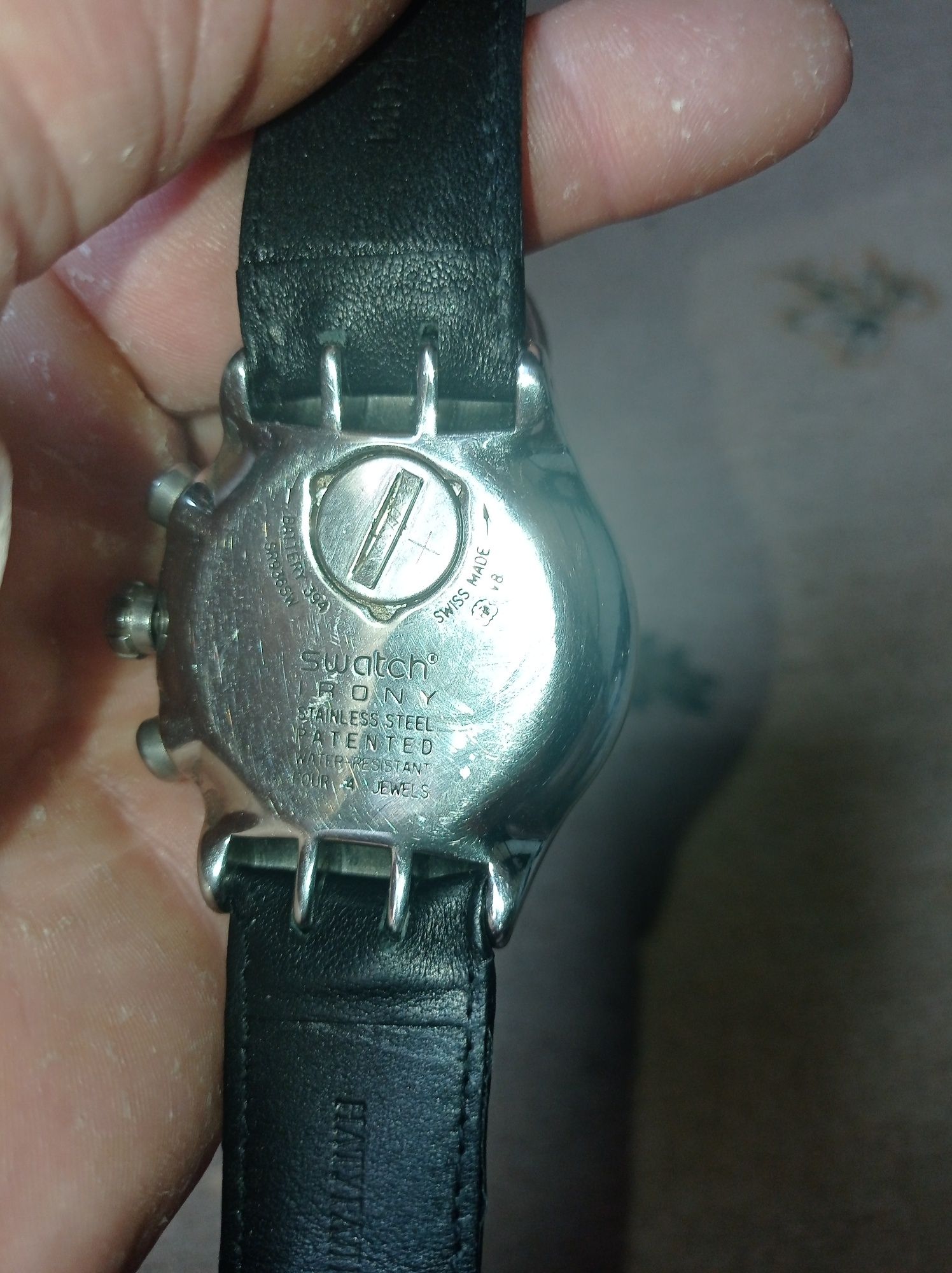Продам часы Swatch IRONY