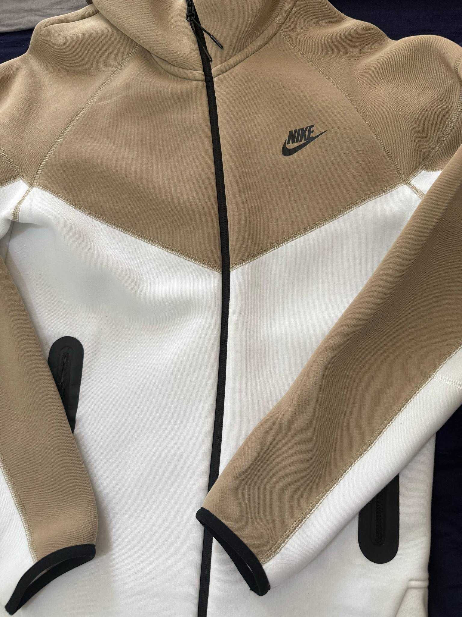 Мъжко горнище Nike Tech - M размер