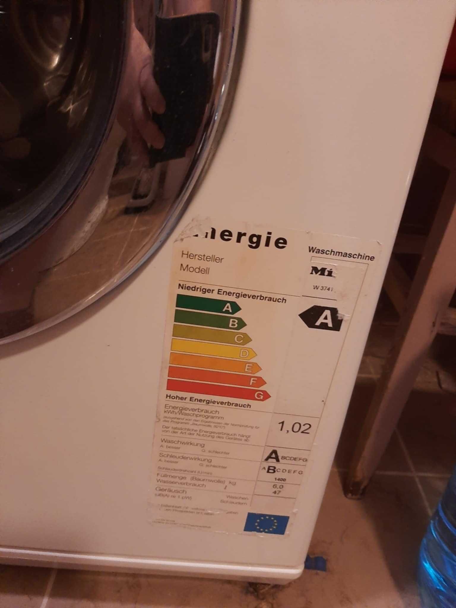 Продавам пералня Miele, пчелна пита 6кг. 390лв. гр. Панагюрище!
