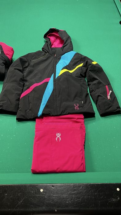 Costume de schi Colmar, Vuarnet si Spyder pentru copii si adulti