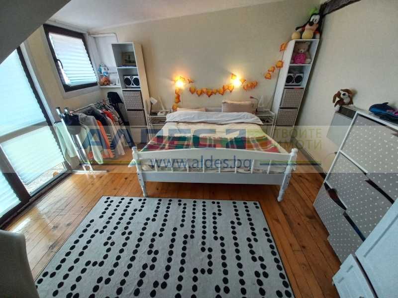 Дава се под наем Къща в Банско - 202 кв.м за 765 € - Снимка #11
