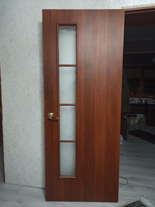 Продам дверь в хорошем состоянии