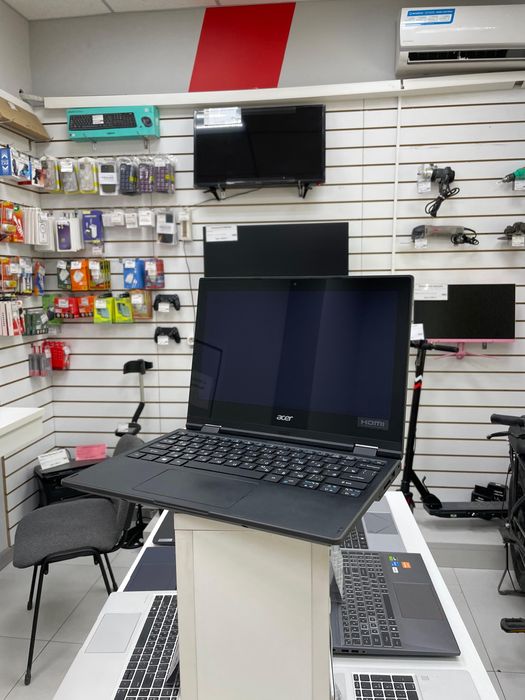 Acer TravelMate  B118 (p25)