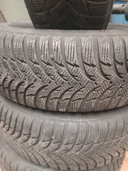 Anvelope de iarna 205 60 16