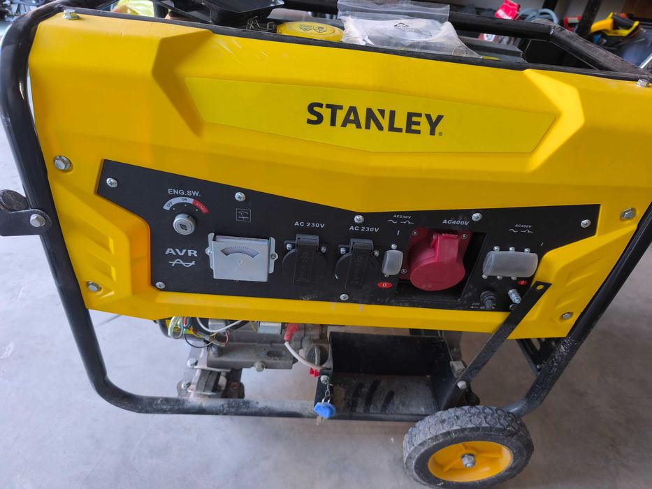 GENERATOR CURENT mono si trifazic Stanley SG5600B - 5KW - NOU