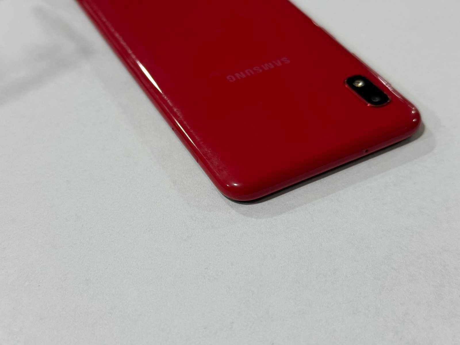 Продавам Samsung A10