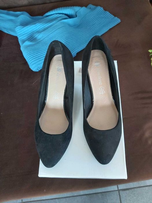 Официални обувки с ток