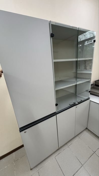 Офисный шкаф, бу. В хорошем состоянии
