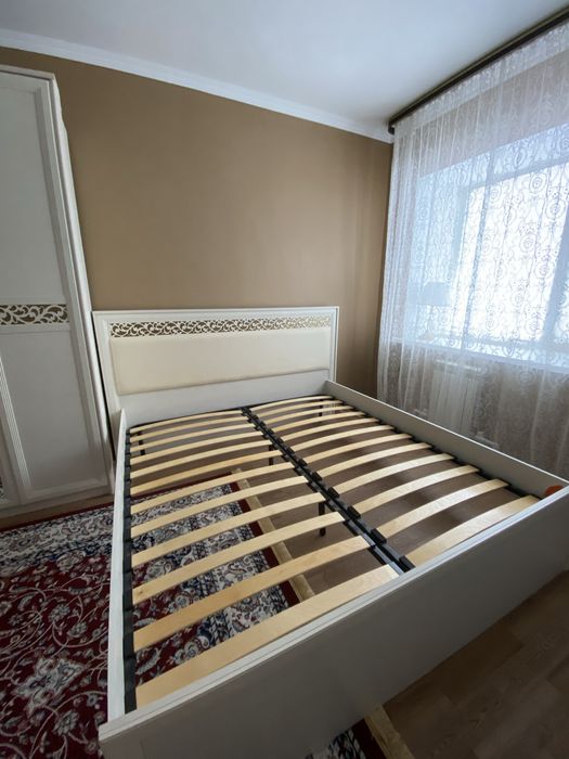 Продам спальный гарнитур
