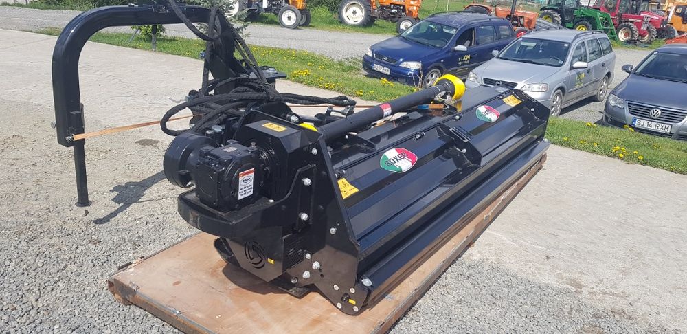 Tocator resturi vegetale BOXER BLACK 250