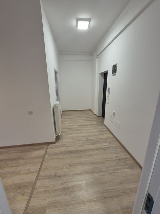 Inchiriez spațiu comercial 47 mp,zona MC Donald, Bragadiru.