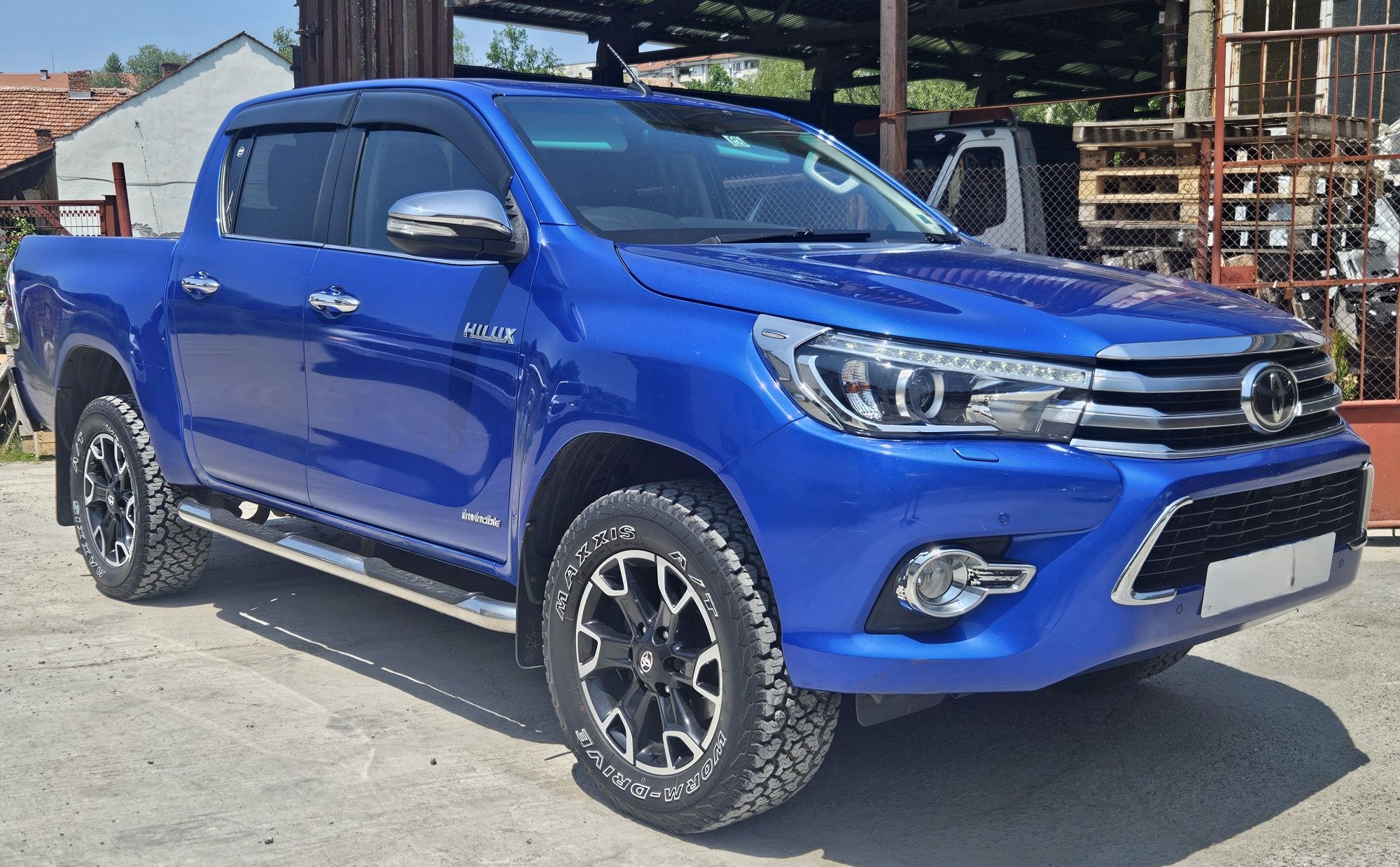 Toyota Hilux 2.4d На Части