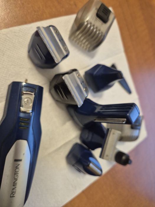Masina de tuns barba mustata Remington PG6045, 6 capete cu Acumulator,