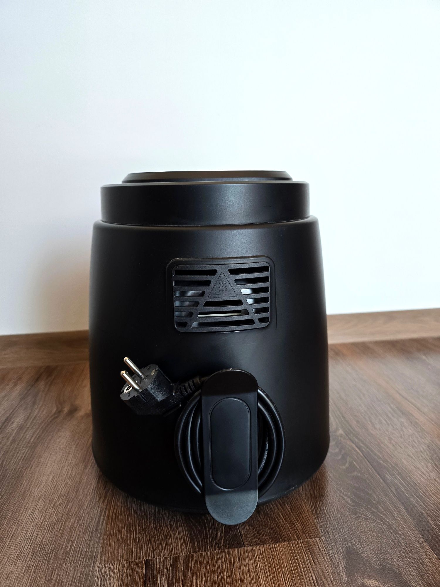 Фритюрник с горещ въздух Midea еър фрайър