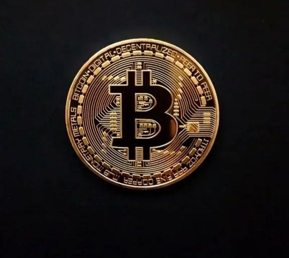Bitcoin ariginal emes kallekcya, altin bronza gumis rengleri bar