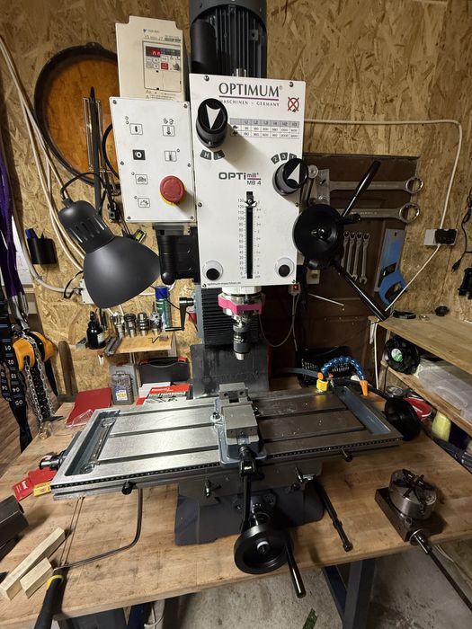 Masina de frezat Optimum MB4