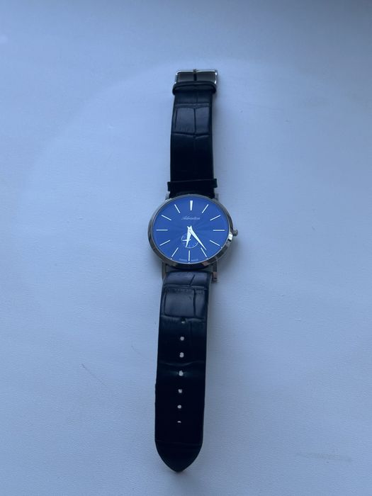 Часы швейцарские Adriatica