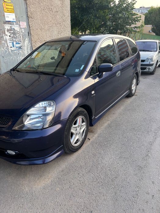 Хонда стрийм 2.0