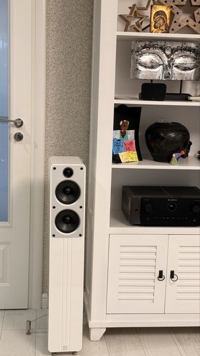 Vand boxe Q acoustics concept 40,impecabile.