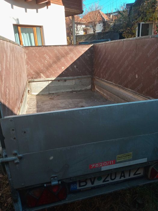 inchiriez remorca 750 kg