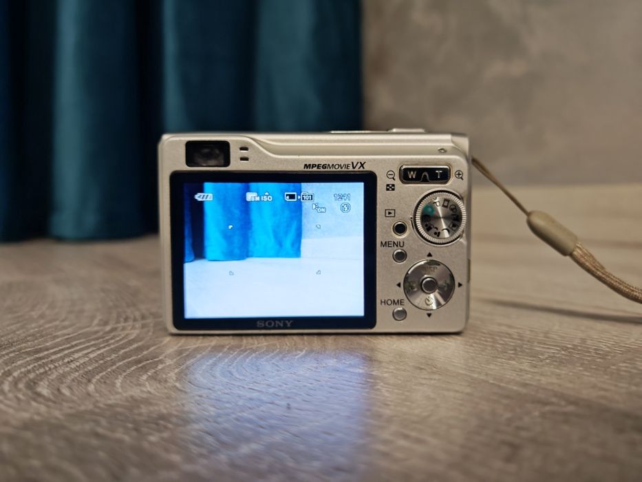 Sony CyberShot DSC-W90 (aparat foto / video)