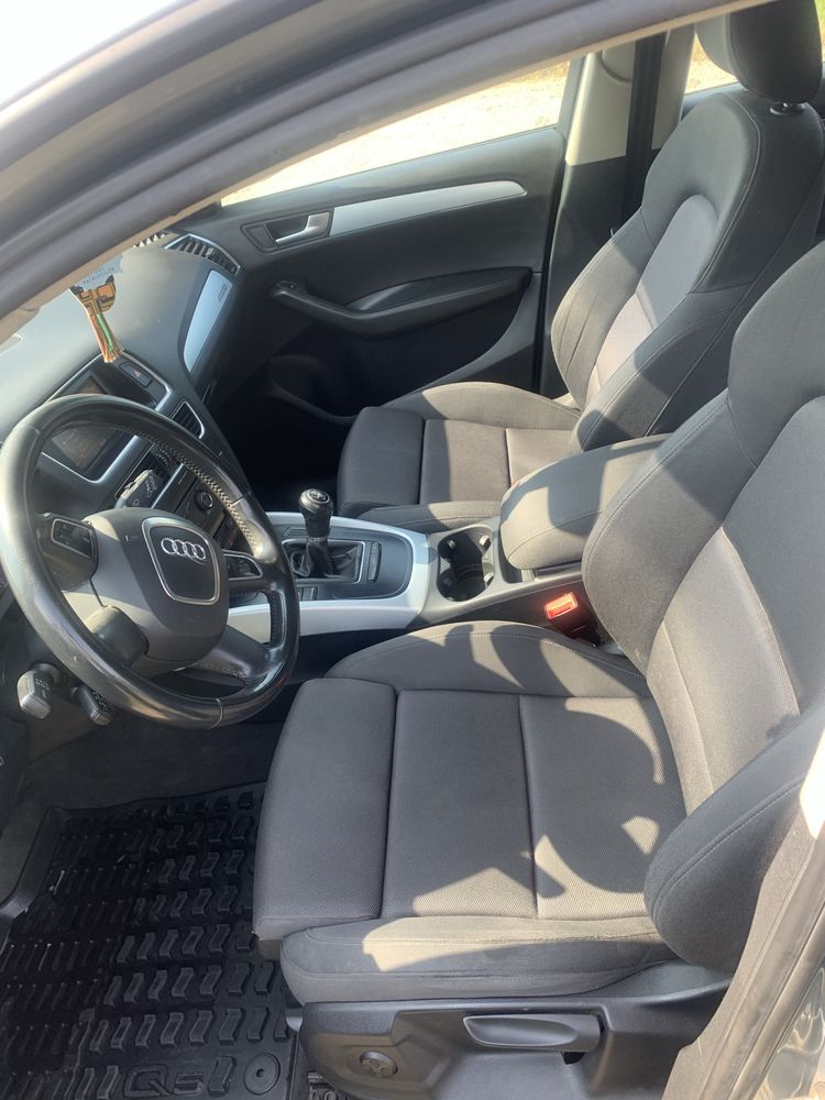 Vind Audi Q 5 ,an 2012
