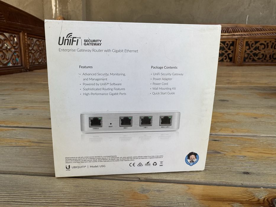Маршрутизатор Ubiquiti UniFi Security Gateway USG