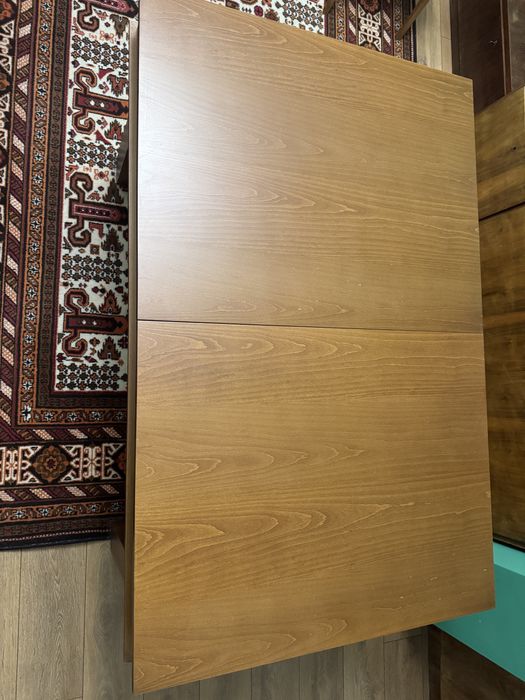 Трапезна маса от масив