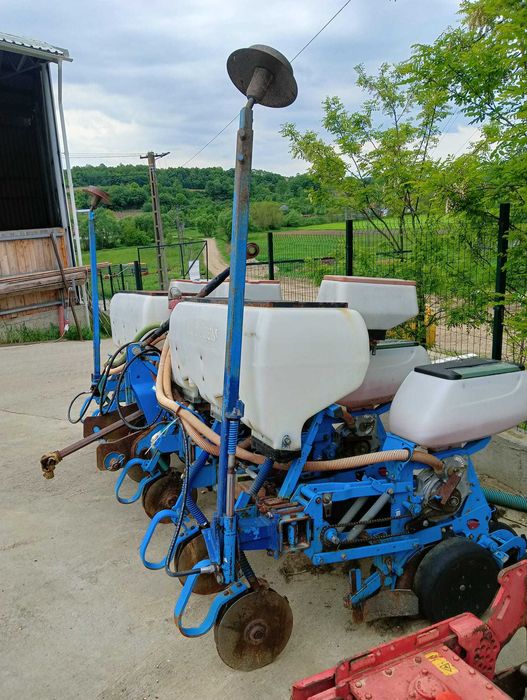 Semanatoare porumb, floarea soarelui, soia si semanatare PAIOASE