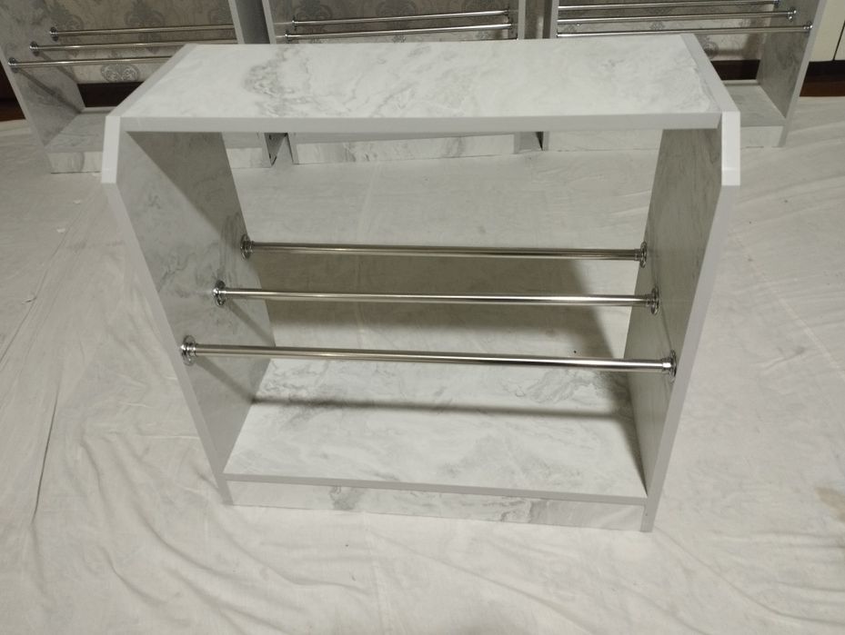 Oyoqkiyim uchun podstavka