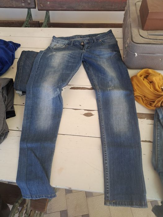 Женские стильные джинсы