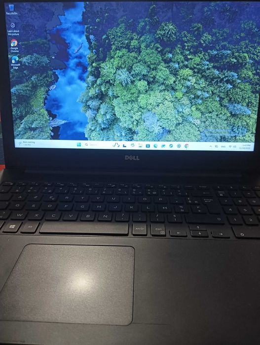 Laptop DELL LATIDUDE 3550 Windows 11(cadou Craciun)